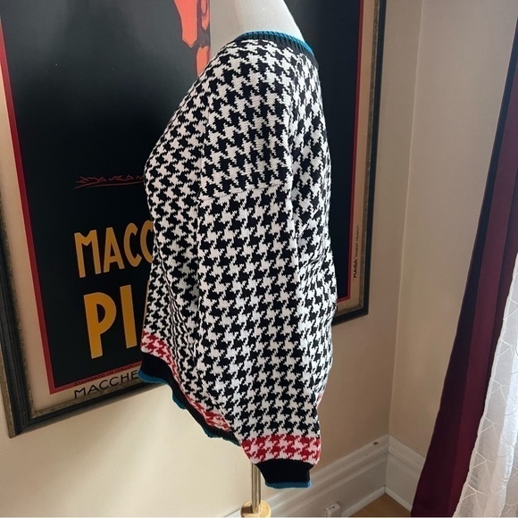 BEST American Clothing Company Vintage Black White Red Blue Houndstooth Sweater - Picture 4 of 12